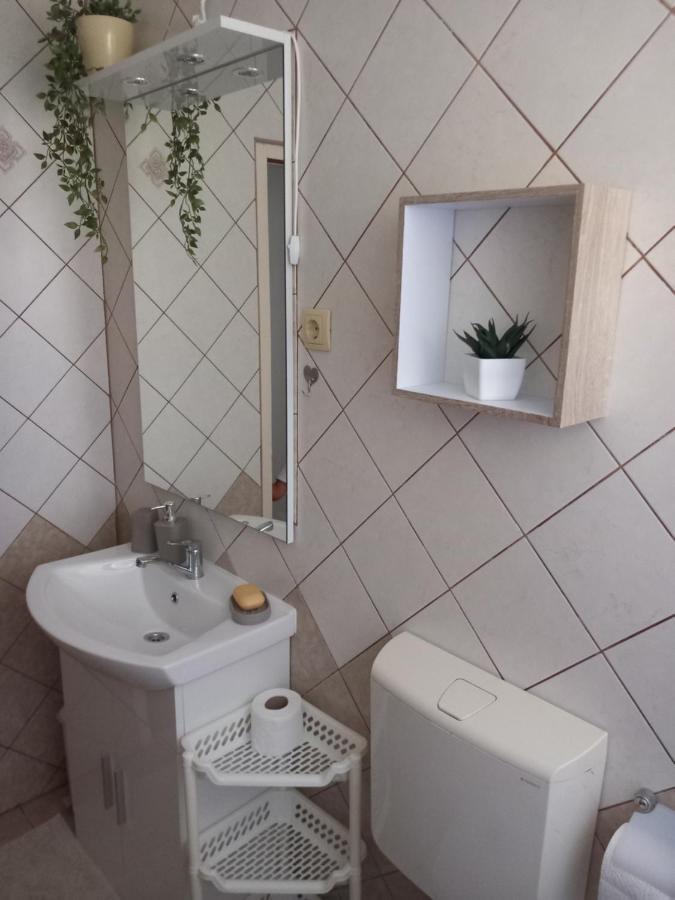 Apartman Petra Palit Exterior photo